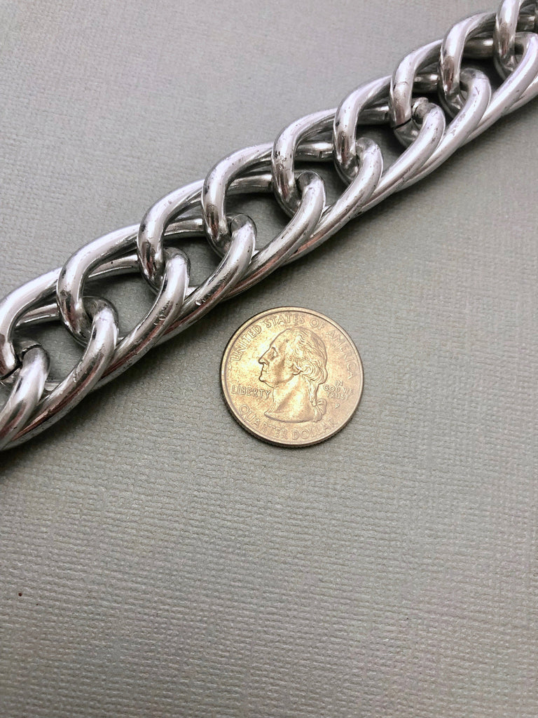 Aluminum Curb Chain 20x35mm (Sold By The Foot) (ALUM23)