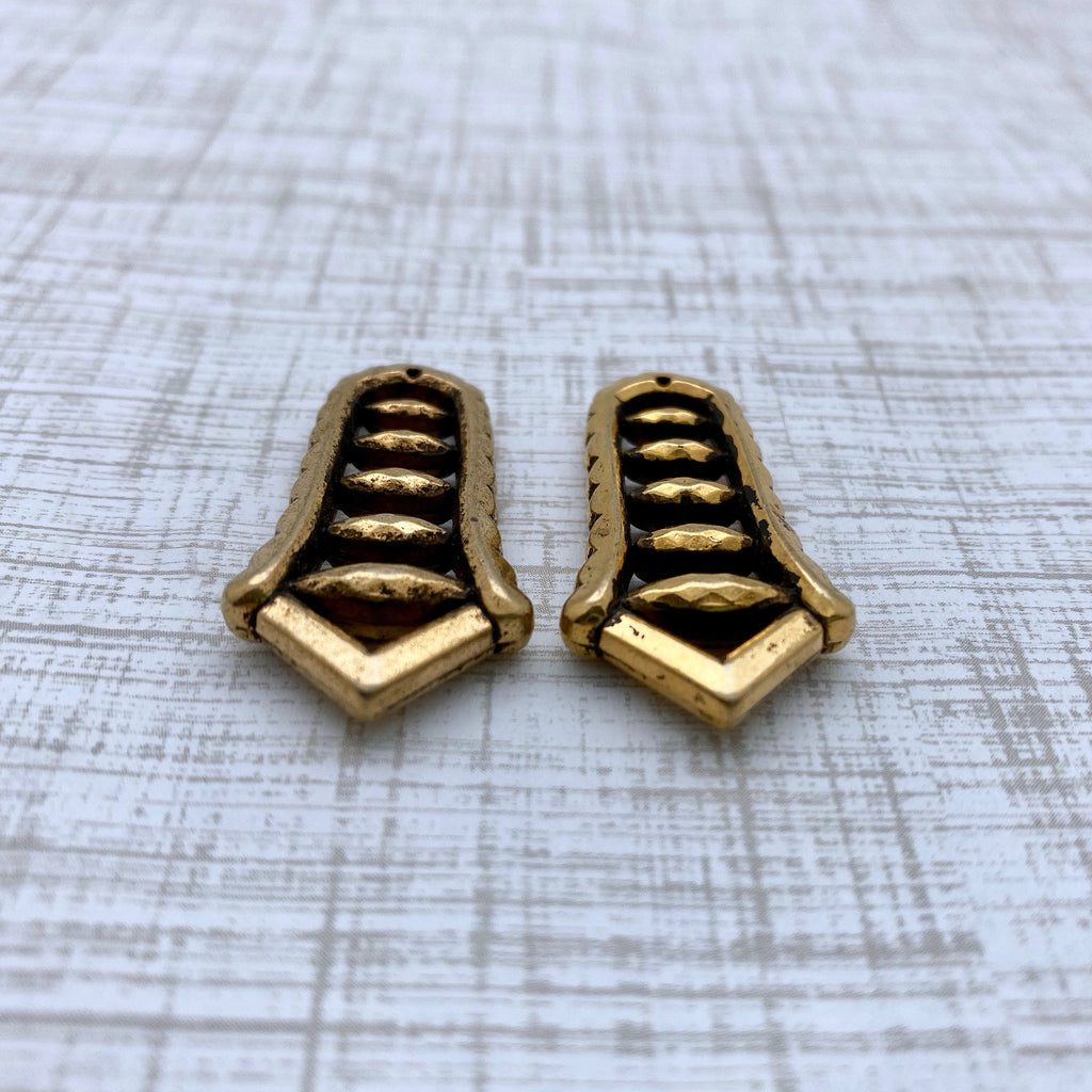 Pair Of Vintage Electroplated Gold Brass Pendants (MP16)