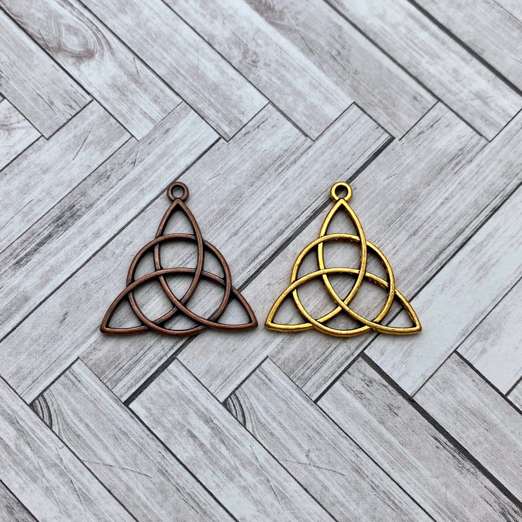 Metal Triquetra Or Trinity Knot Pendant (Available In 2 Options) (MP212)