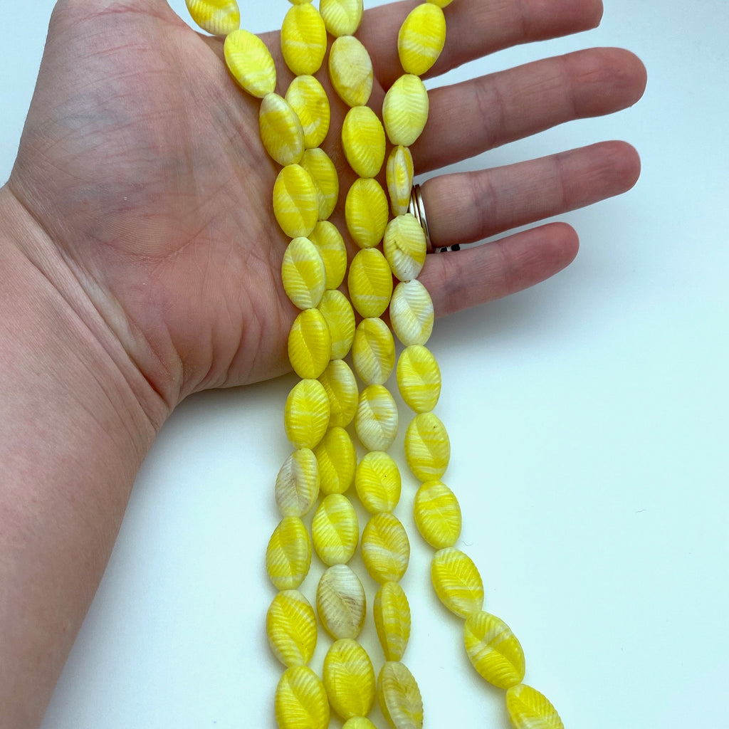 Vintage Opaque Pineapple Yellow & White Leaf Twist German Beads (12x18mm) (YGG3)