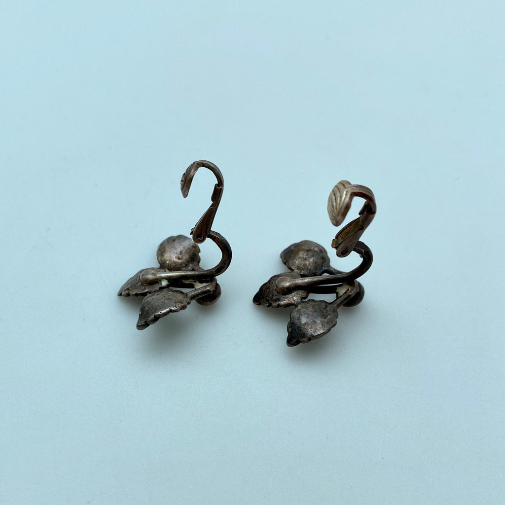 1940&#39;s Sterling Silver Floral Clip On Earrings (ER80)
