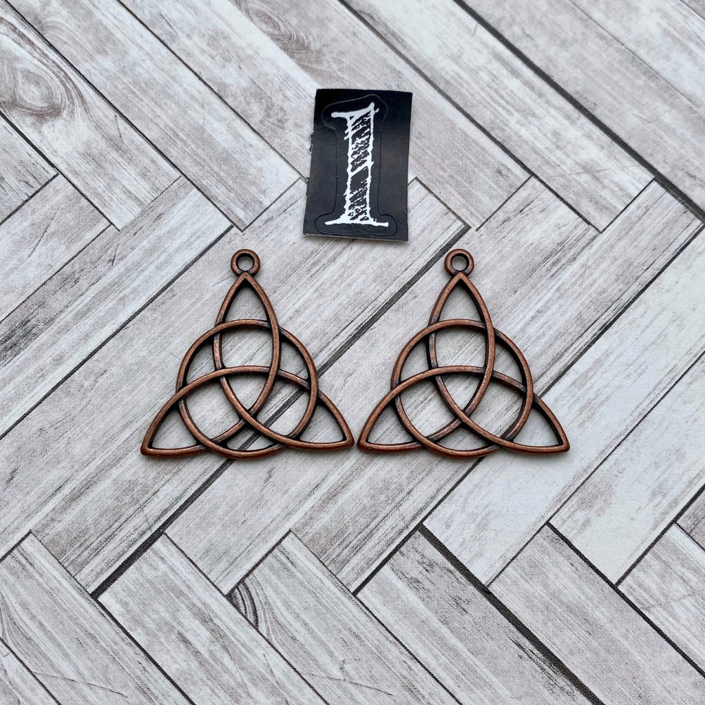 Metal Triquetra Or Trinity Knot Pendant (Available In 2 Options) (MP212)