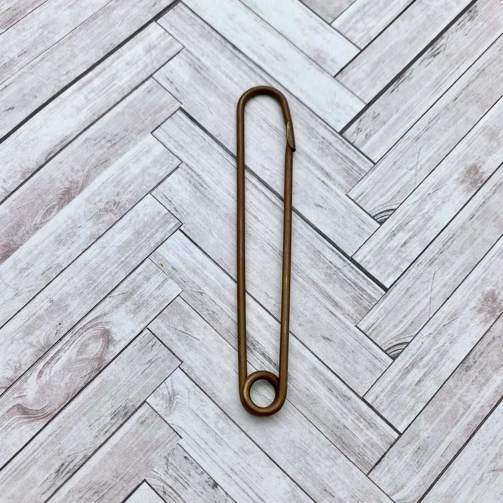 Vintage Brass Safety Pins (MP42)