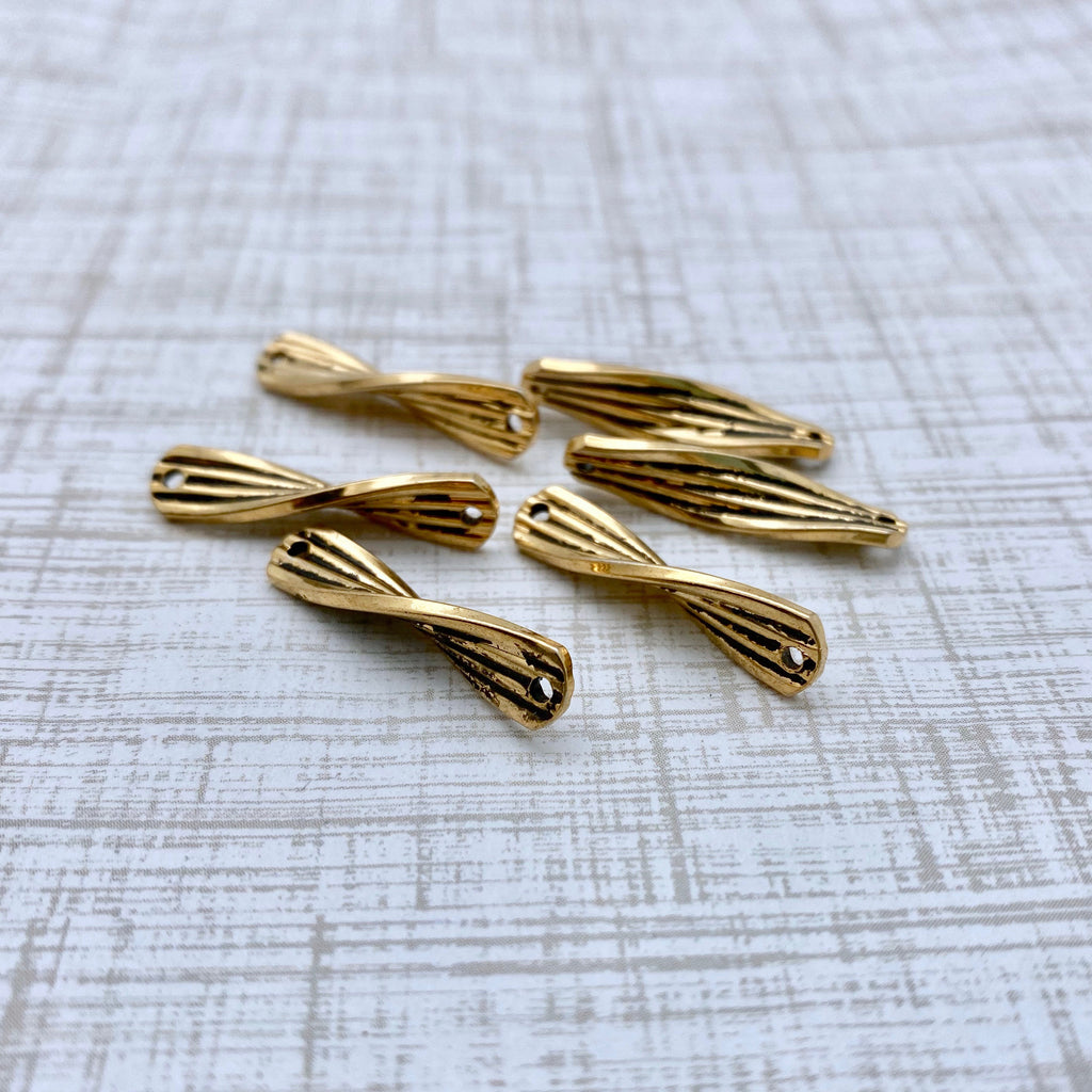 6 Twisted Brass Plated Connectors (MP165)