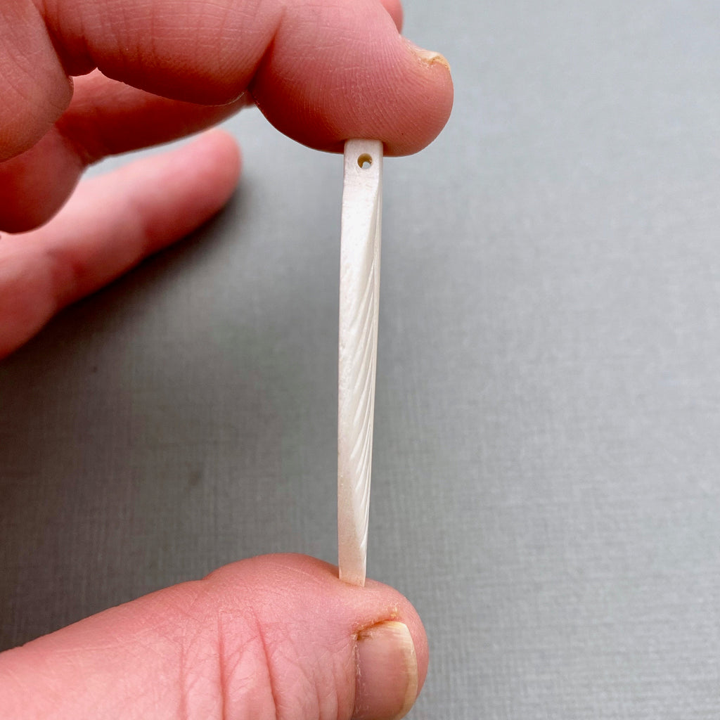 Vintage Carved Bone Leaf Pendant (BNP1)