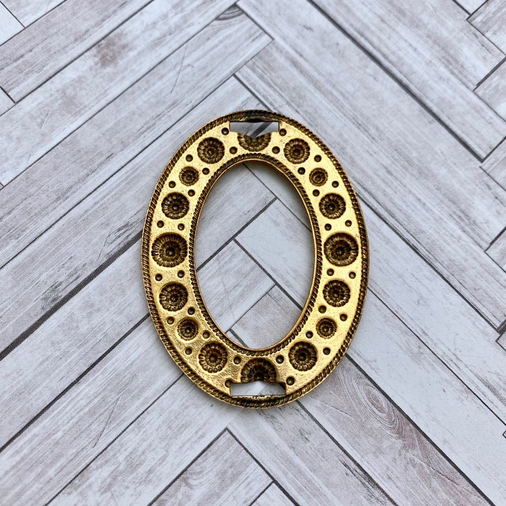 Vintage Oval Brass Plated Pendant Connector (MP107)