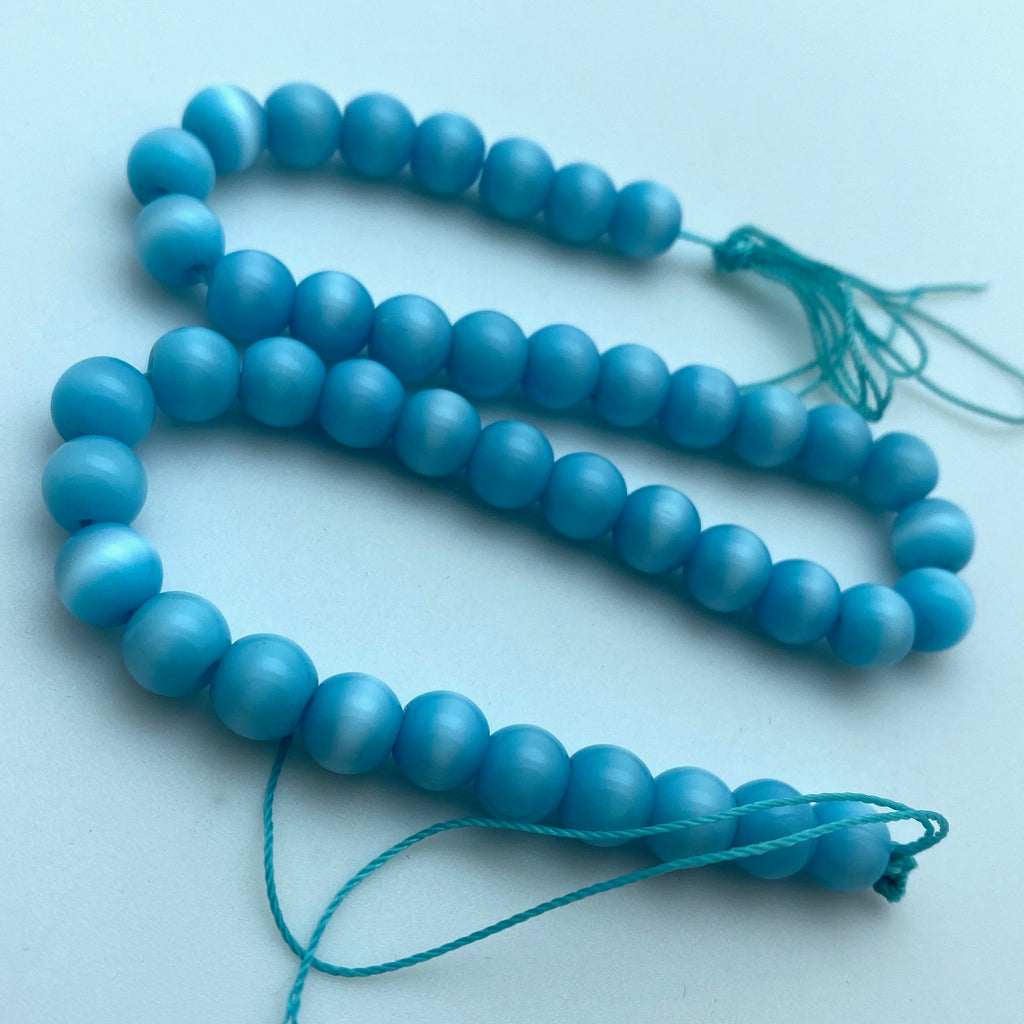 Vintage Light Blue & White Cat Eye Round West German Beads (7mm) (BGG19)