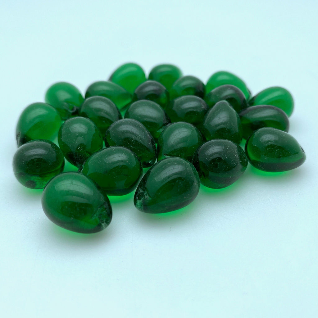 Vintage Emerald Green Translucent Teardrop Czech Glass Beads (11x15mm) (GCG66)
