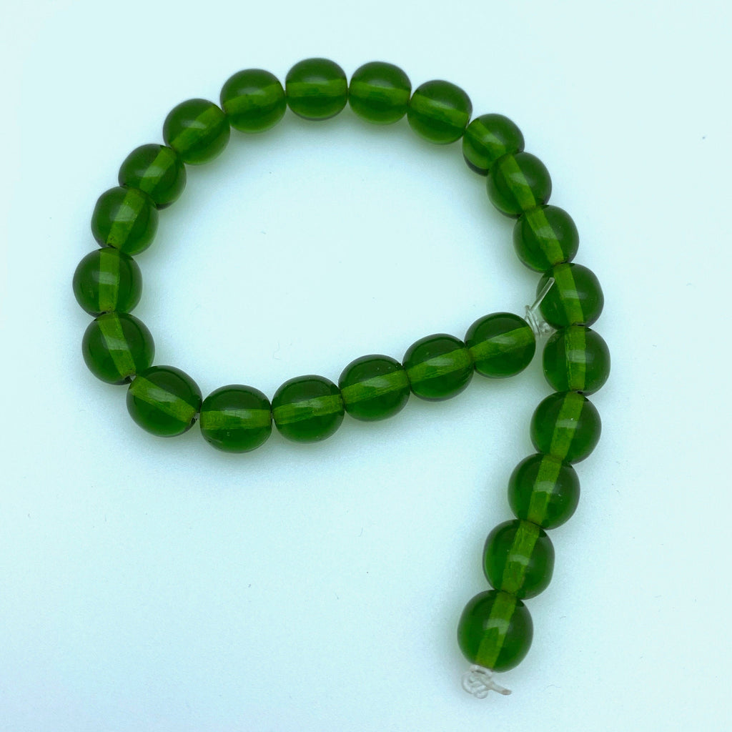 Vintage Translucent Smooth Kelly Green Round Czech Glass Beads (8mm) (GCG84)