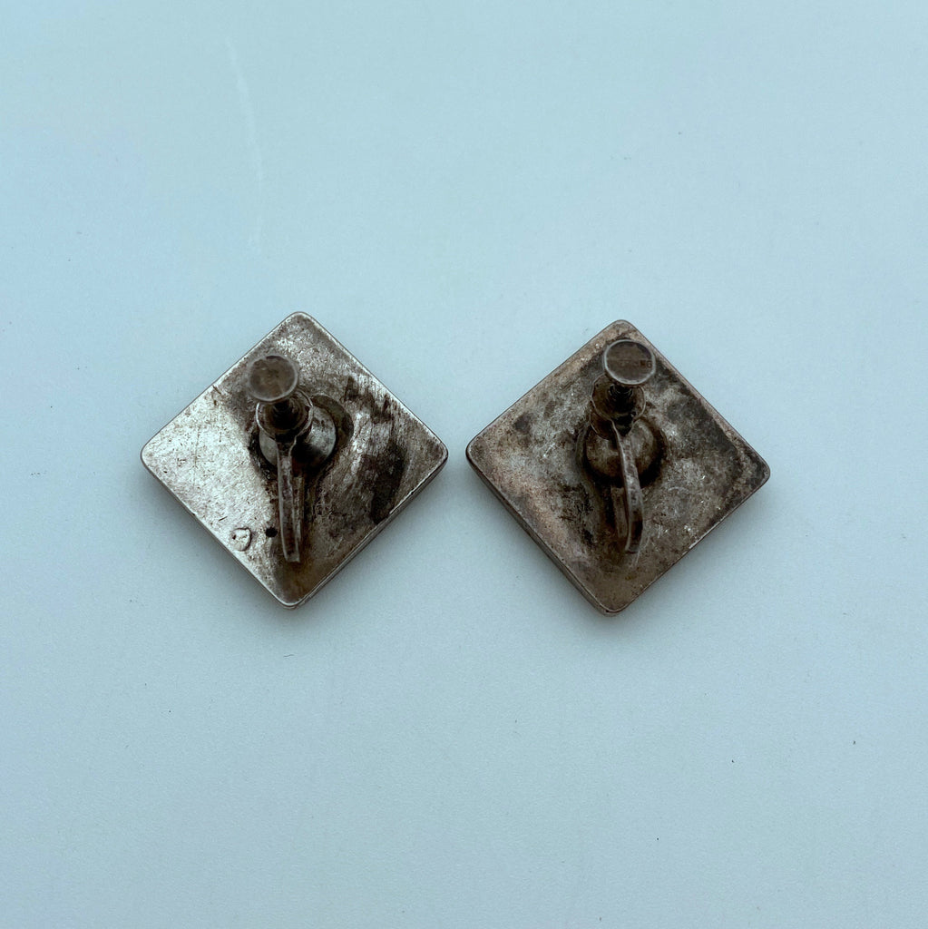 Vintage Sterling Silver Diamond Shaped Screw Back Earrings (ER88)